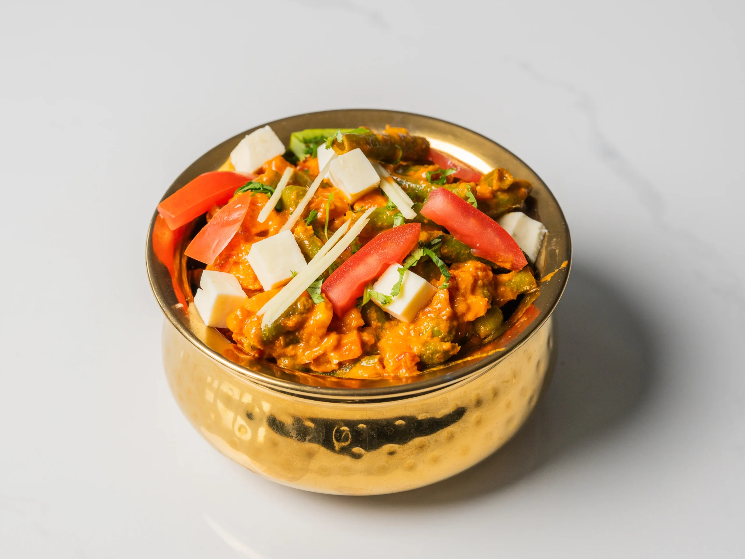 MIXED VEG mixed vegetable curry with paneer Indian vegetarian dish served with naan in Den Haag MIXED VEG mixed vegetable curry with paneer Indian vegetarian dish served with naan in Den Haag