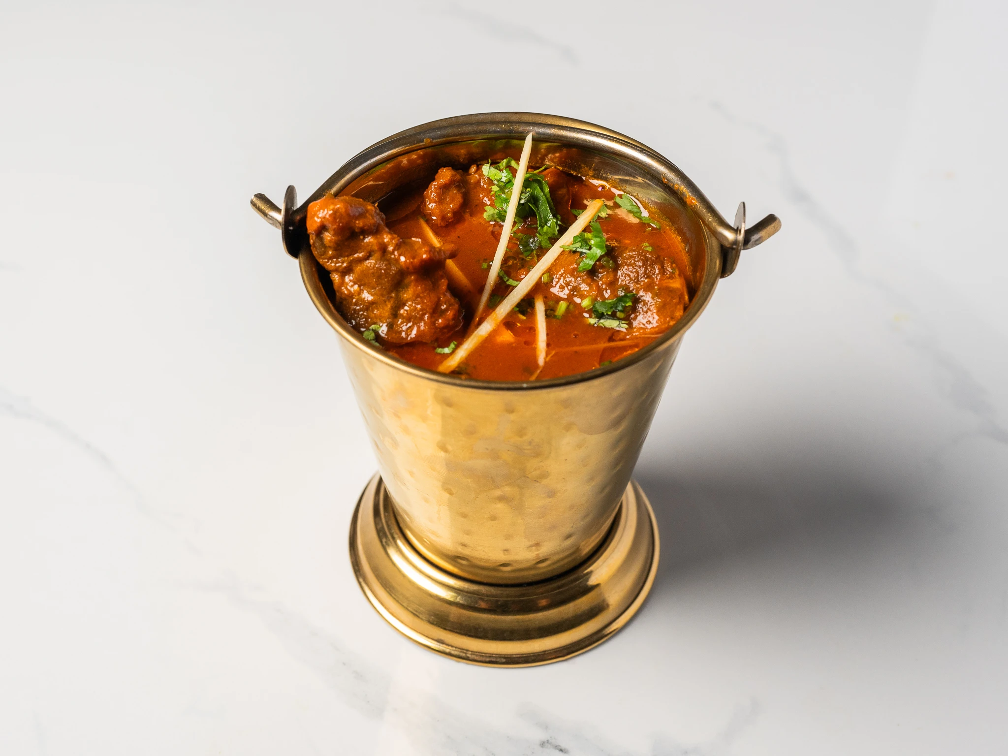 mutton rogan josh lamb curry spicy indian curry served with naan in den haag mutton rogan josh lamb curry spicy indian curry served with naan in den haag