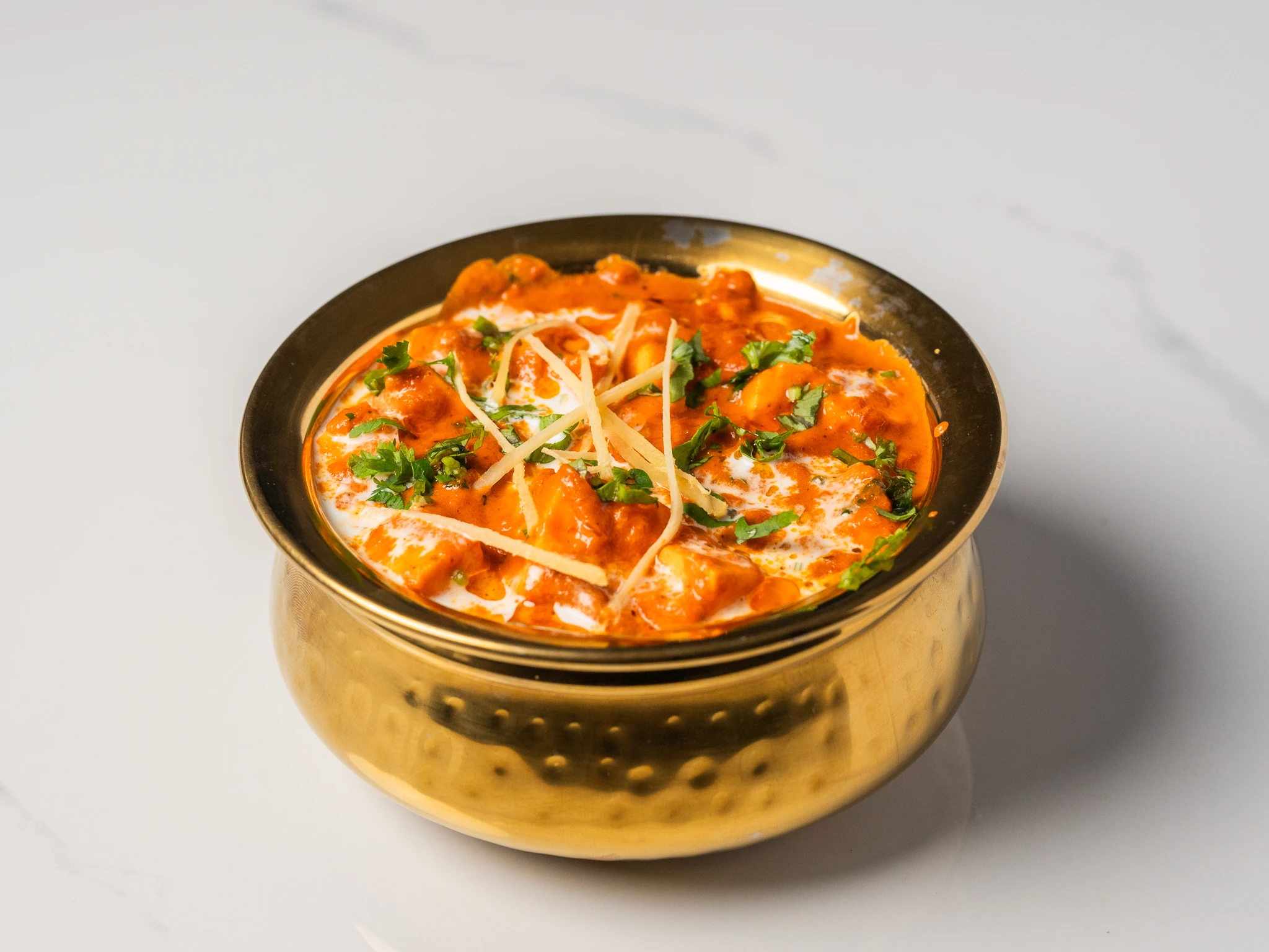 TAWA PANEER MASALA tawa-cooked paneer curry with tomato onion ginger Indian medium spicy dish served with naan in Den Haag TAWA PANEER MASALA tawa-cooked paneer curry with tomato onion ginger Indian medium spicy dish served with naan in Den Haag